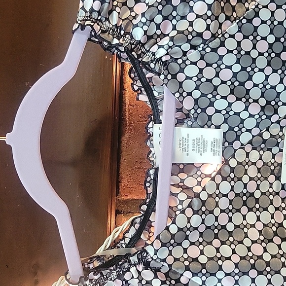 NWT beautiful girls shirt size large 10 / 12. White pink and gray. - Picture 5 of 6